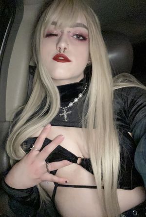 I’m a dumb slut who craves cock