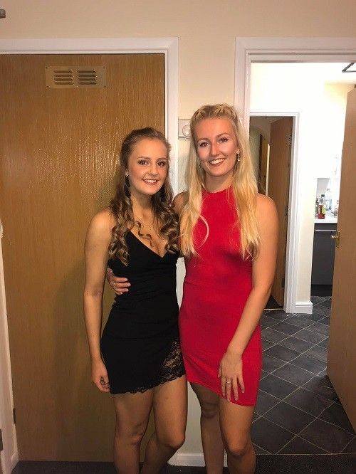 Leggy duo.