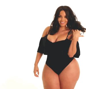 King Steph - playfully sexy