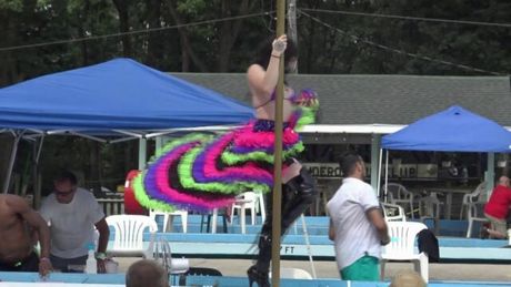 stacia dianna’s fiery performance at nudes-a-poppin 2019 (2:18)