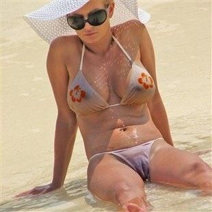 Jessica wet camel toe
