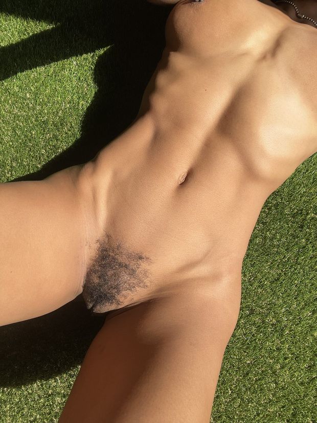 Frankiiy and her Beautiful Stomach