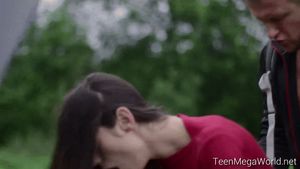 Arwen Gold's car broke down, but met a friendly hiker who can help