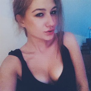 A new friend from Tinder Ania 27 years old