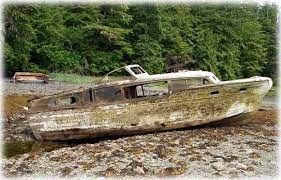 We have facilities for docking your boat on the lake
