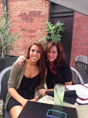 Couple of brunettes in sight. Pretty hot.