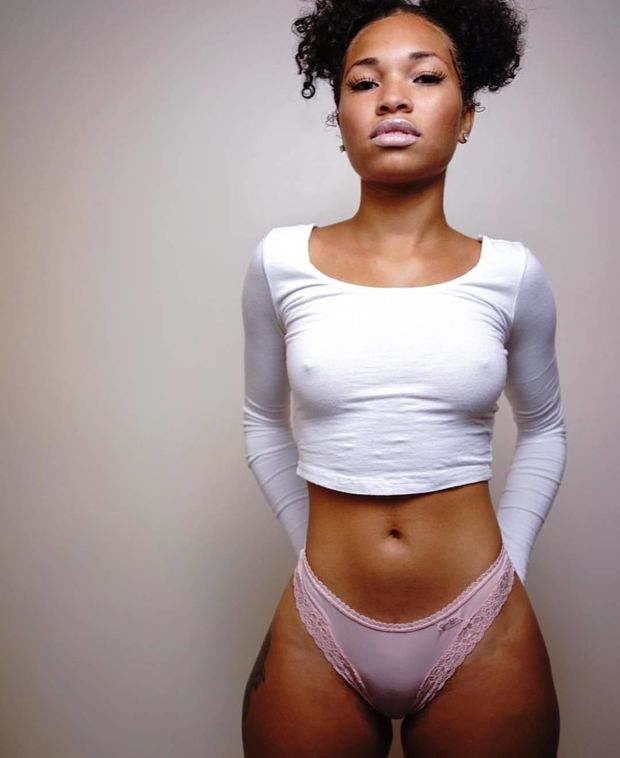 Cute Ebony in Pink panties