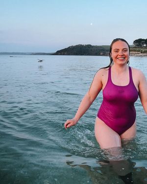 Ever peeled a bathing suit off a chubby bitch?