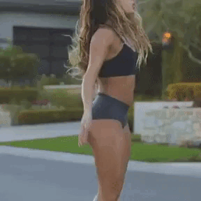 Ladies just workout like her if you want attentions
