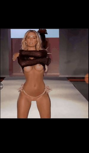 She wants to trade nude pics with you