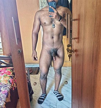 Black gay top with an average cock ready to fuck you deep without hurting you