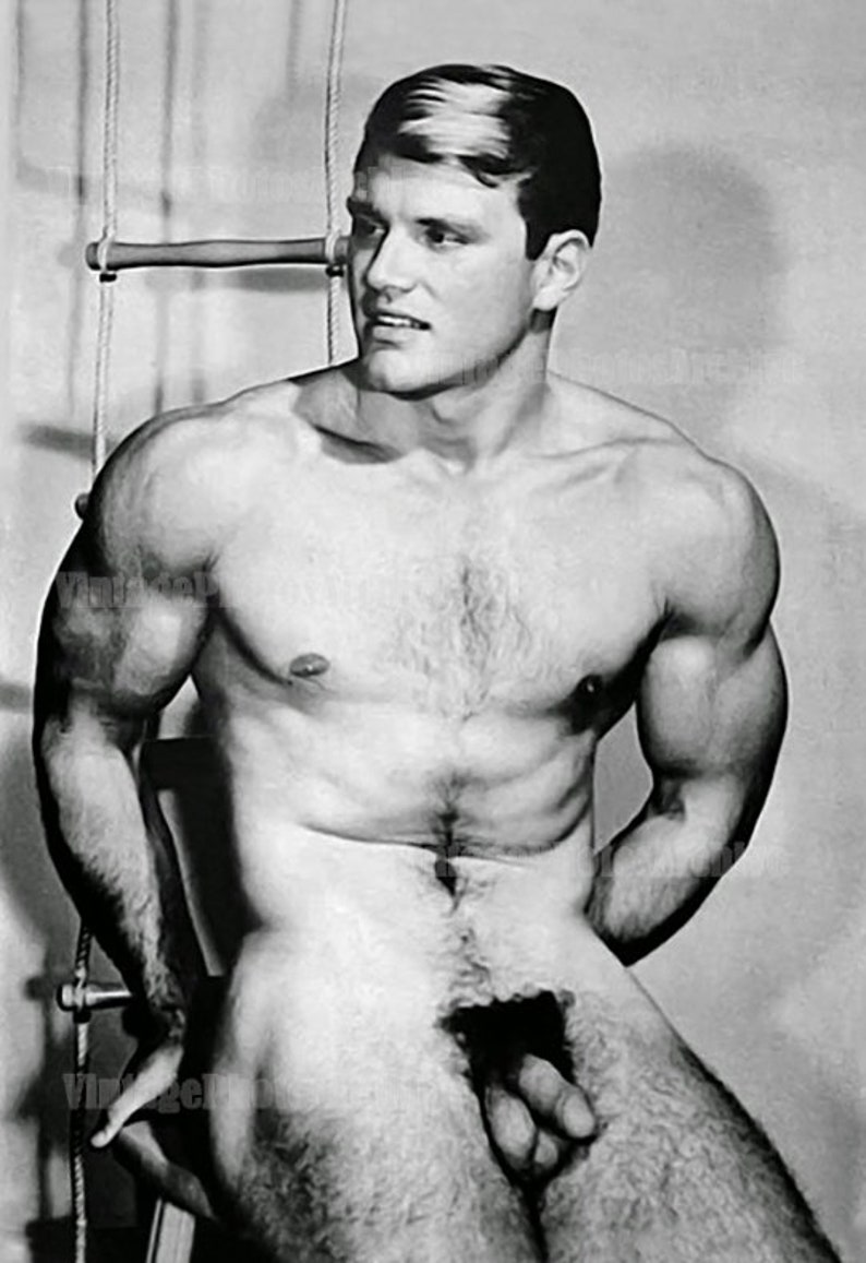 Desnudo Masculino Desnudo Frontal