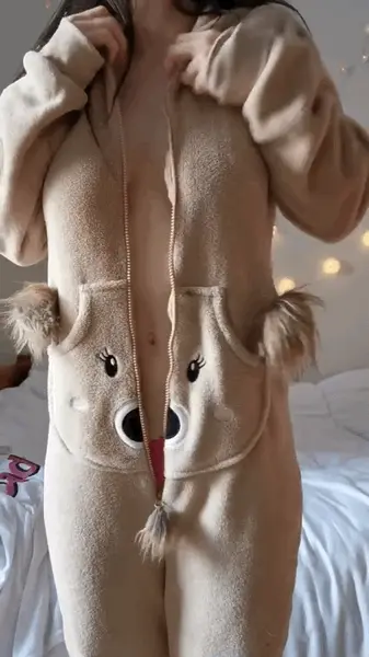 She feel so horny