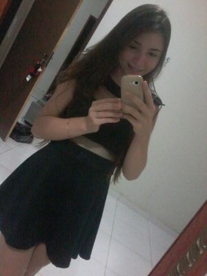 Brazilian teen fuck slut Taise Freitas selfie