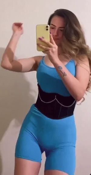 Turkish Slut Oznur Cameltoe