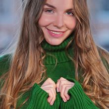 Hot erotic experienced Ukrainian model and stunning shows off all