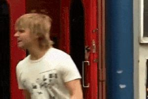 Corrie Leanne very short white skirt walk (classic episode 2004)