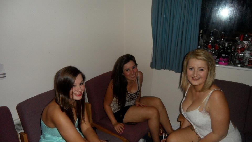 Hanging out tonight. Which gets make out time?