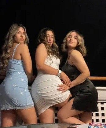 Ill take the drunk ass thiccy in the middle and pound that fat ass raw