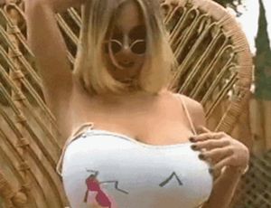 Maldita sea !!! esta apretada Mí puta teta 123