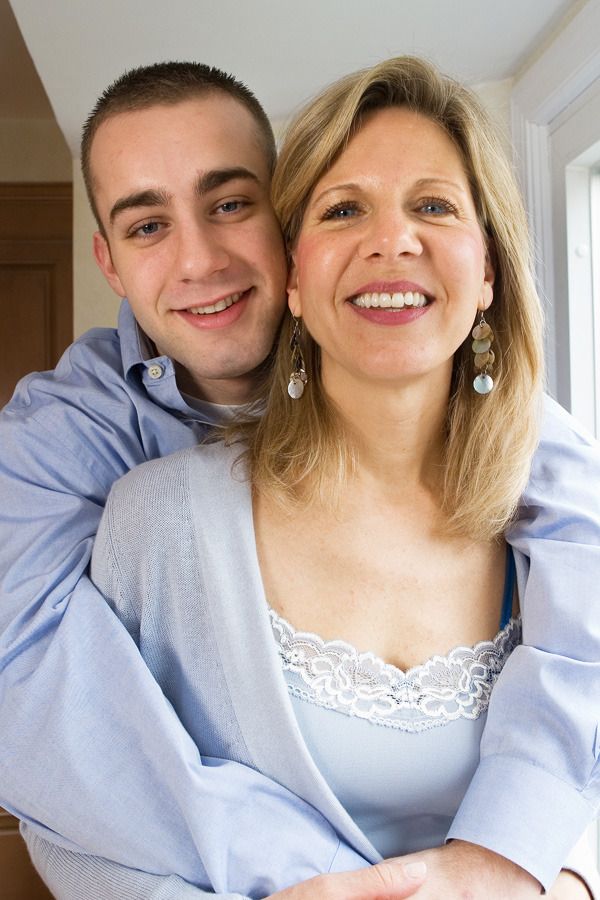 Cute soccer mom has found a new FWB...