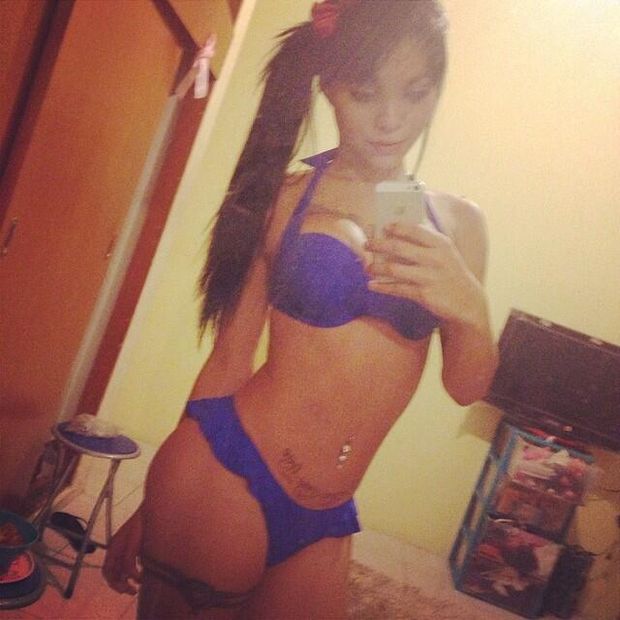 Kim Kaoz blue bikini TS selfie