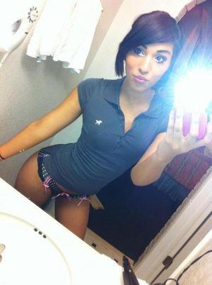 Jane Marie pantsless selfie