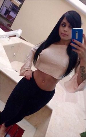 Brazilian Bruna Butterfly selfie