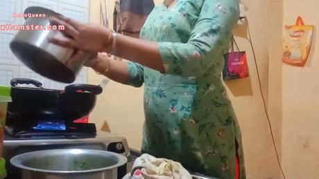 Indian Bhai-Bahan Fuck In Kitchen Clear Hindi Audio_