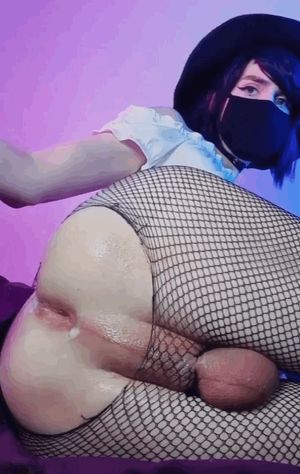 Your Witch Alba’s achy anus