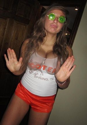 Hippy HOOTERS