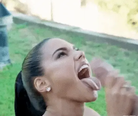 Apolonia on her knees and ready for it