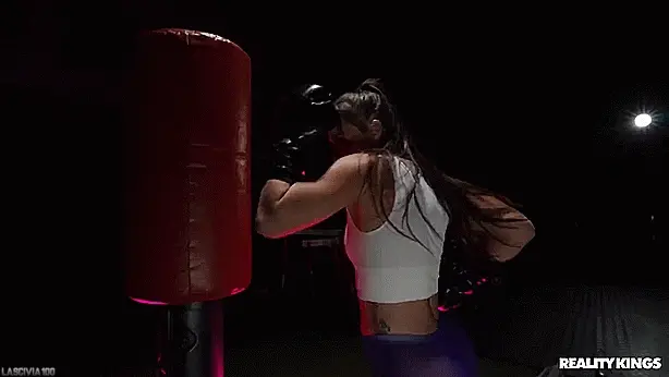 female boxer