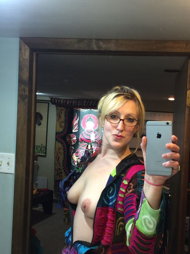tits out