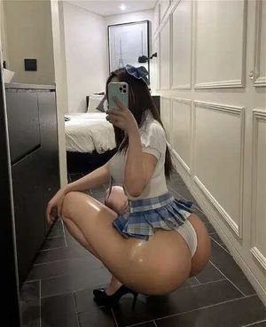 Sexy asian ass