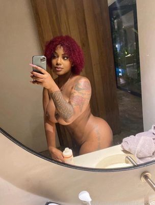 Black Woman Selfie 1