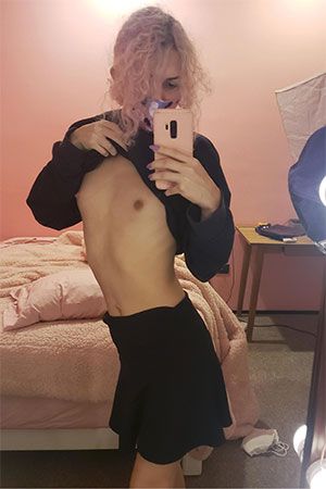 Slim and sexy tranny in Houston, Texas in discovery mode will accept all propositions