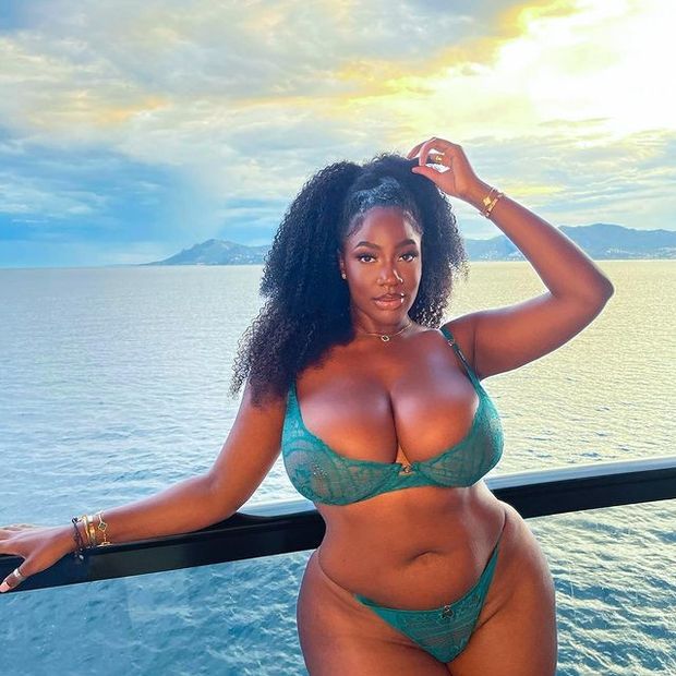 Shani Jamilah looking sexy in her Lounge bra and panties set