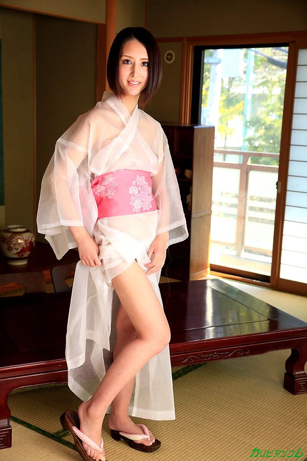 Beautiful Japanese Rina Nanase posing