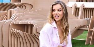 Hailee Steinfeld At the Miami F1 Grand Prix 2022 VI