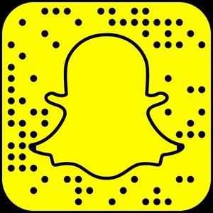 Cute teen that loves watching guys cum, add her