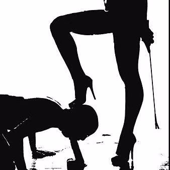 Femdom suck submission