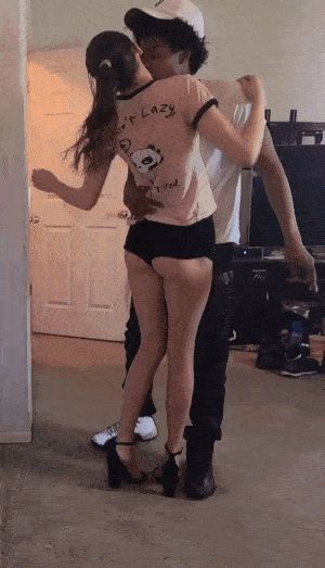 Yes Daddy Make Me Cum!