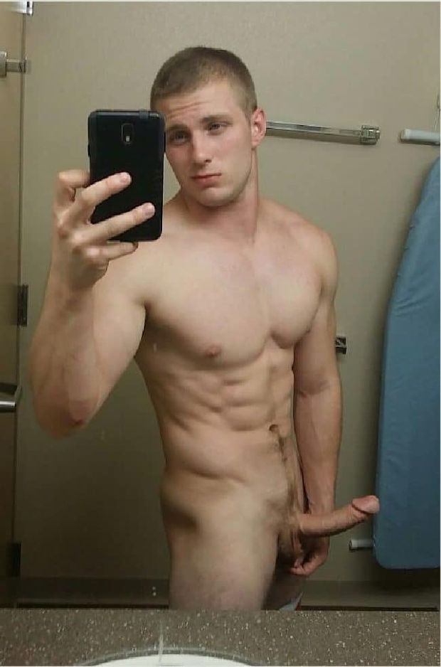 Nude Muscular Man With Big Dick