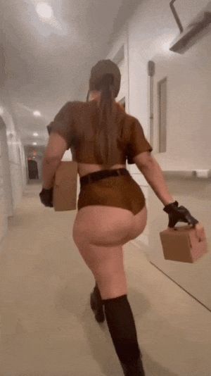 Pawg walking