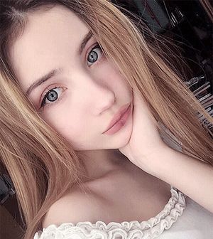 she begged for more while her daddy stretched her hole