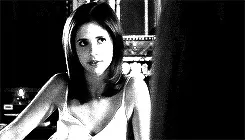 Kathryn Merteuil: (shrugs) No idea what you're talking about! (black/white gif)