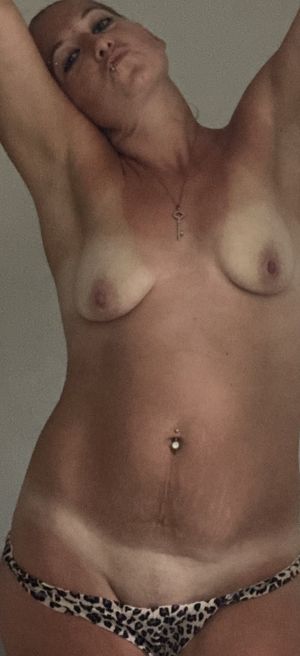 Naked in her and her hubbies room for me! Gotta love cheating whores!