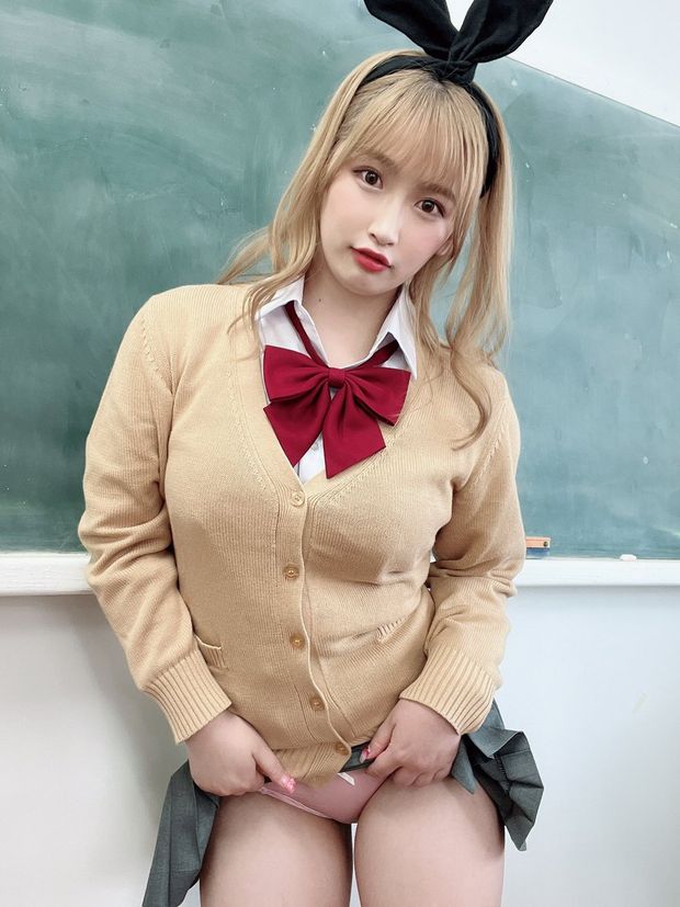 Asian cutie