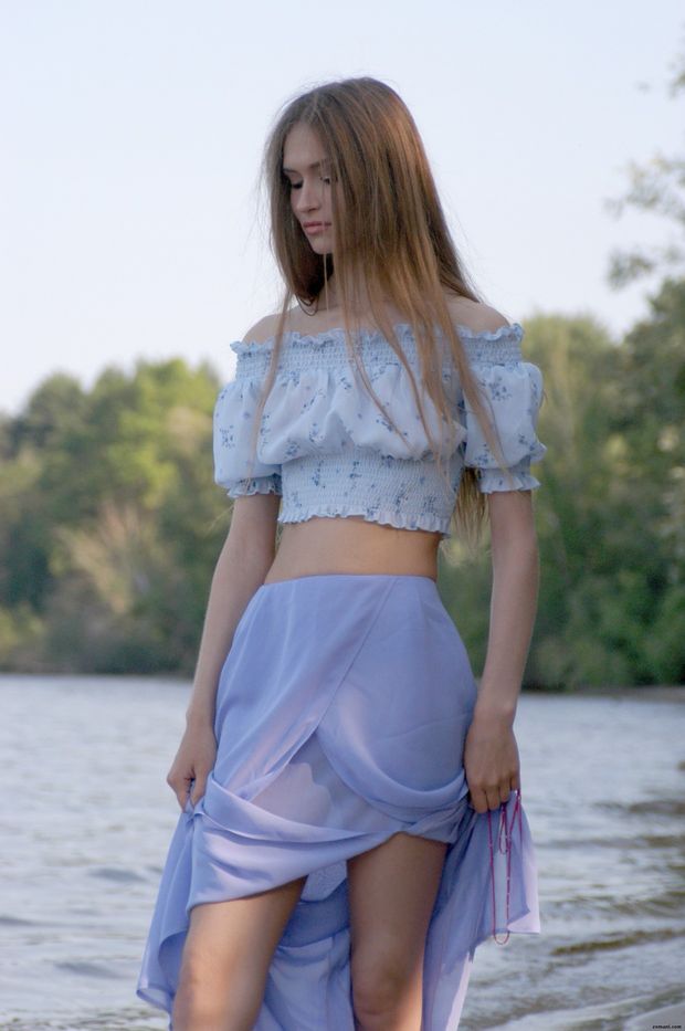Model : Lenusya